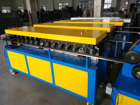 RUILIAN वर्किंग स्ट्रोक 50 मिमी डक्ट निकला हुआ किनारा मशीन 0.8Mpa 600L / Min
